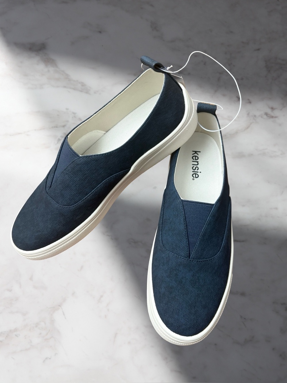 Kensie Navy & White Canvas Slip-On Sneakers Size 7.5